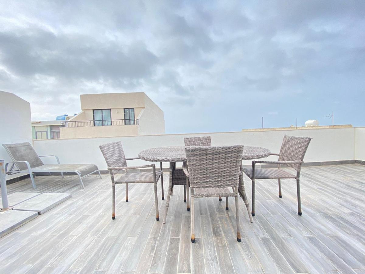Penthouse "Maltese scent" Appartement Mellieħa Buitenkant foto
